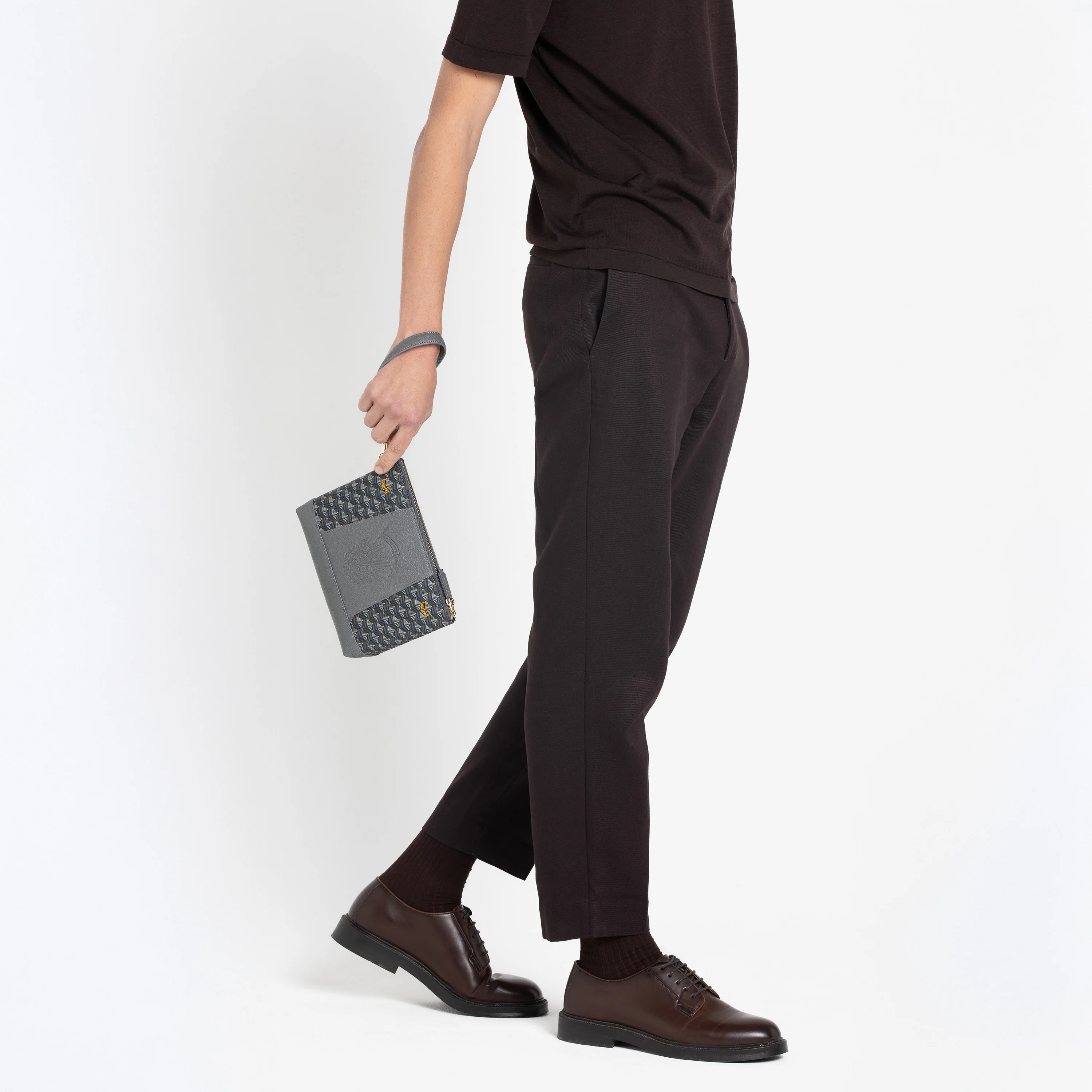 Carry On 21 Pouch - Image 11