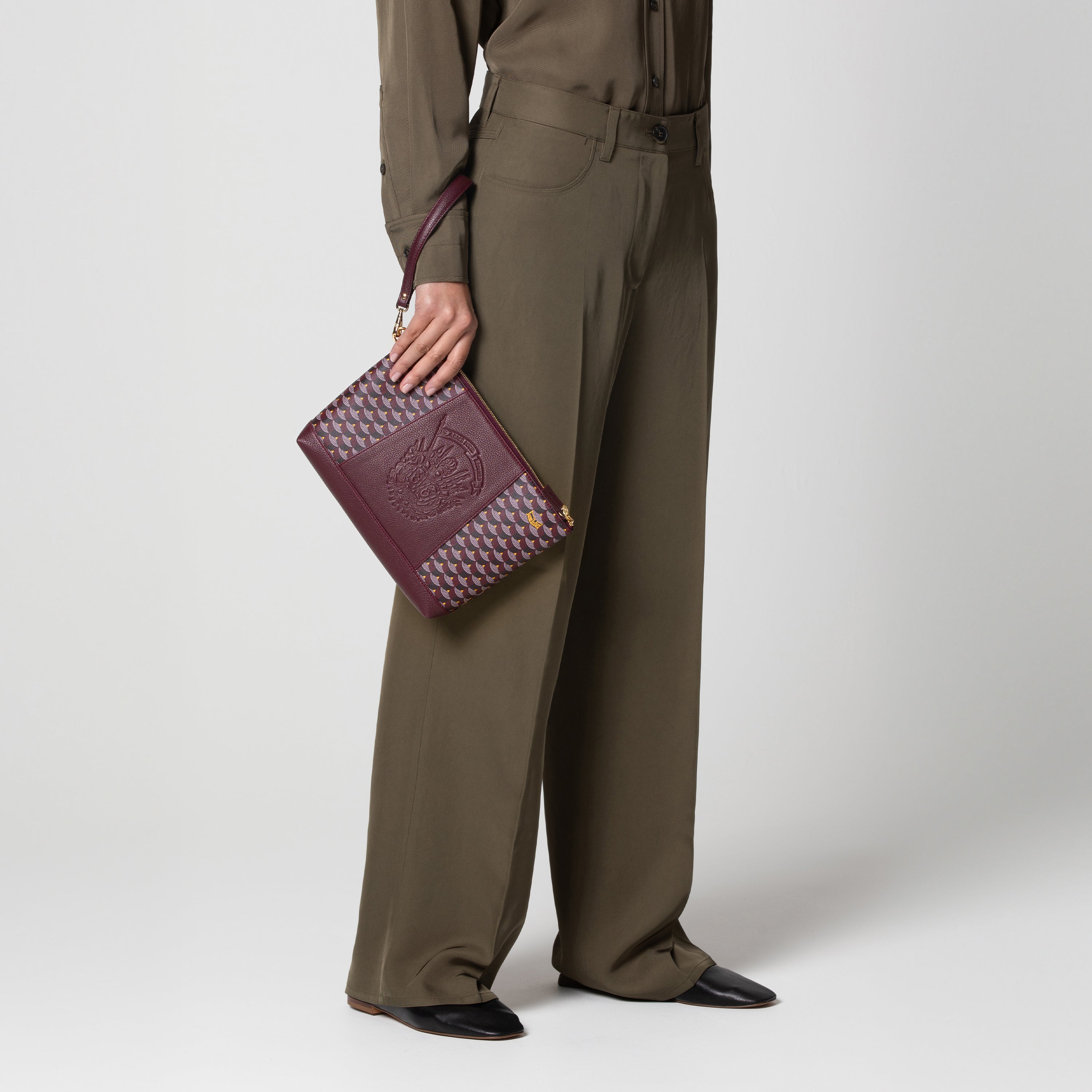 Carry On 24 Pouch - Image 14